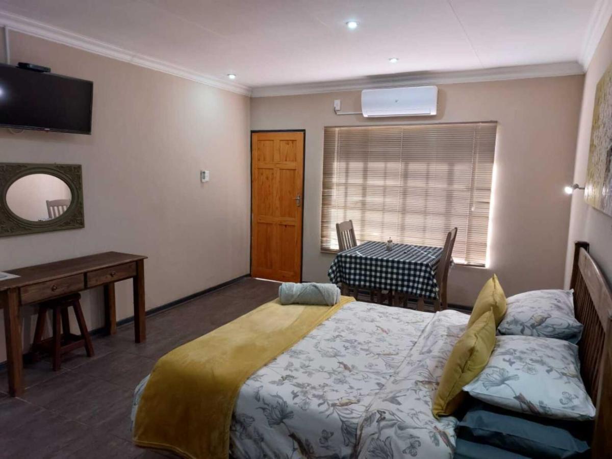 Wisteria Lane Guesthouse Postmasburg Luaran gambar